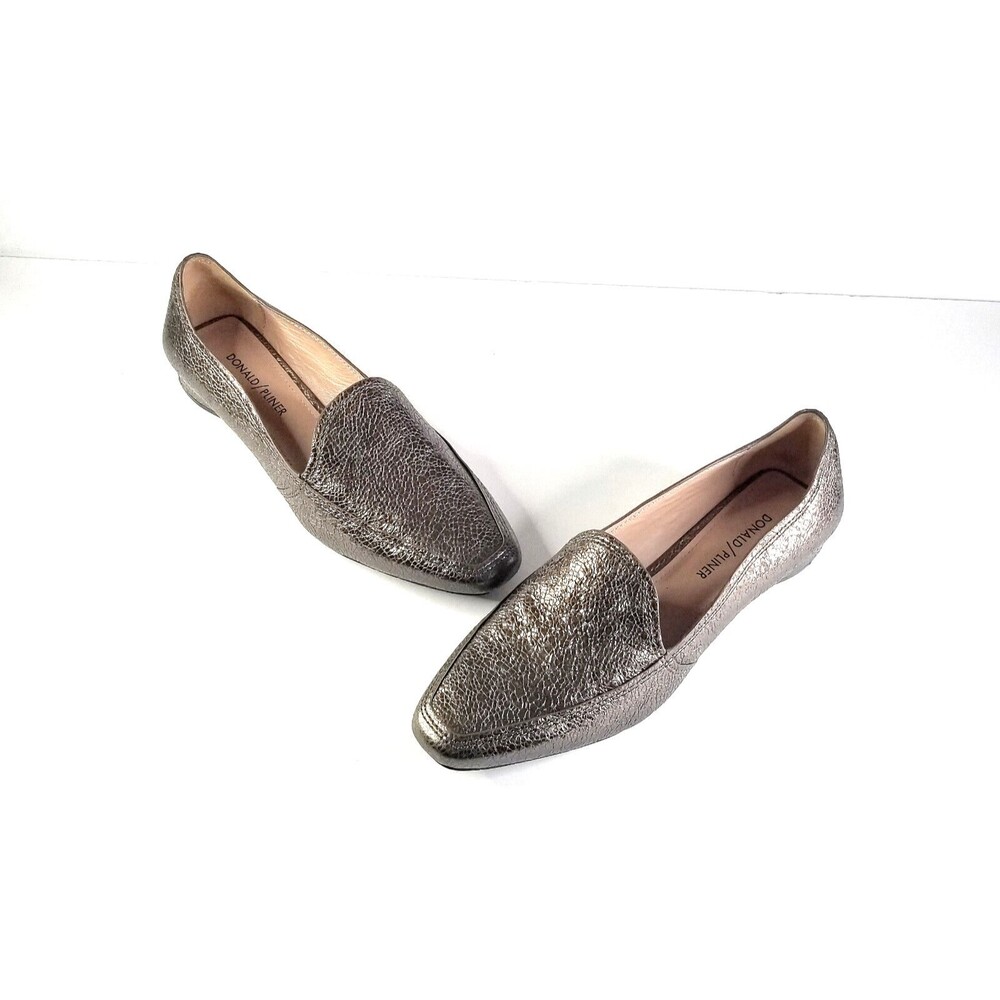 DONALD J PLINER Women's Icon Cracked Leather Metallic Bronze Loafers Sz 8